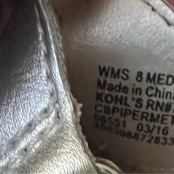 Ladies slightly used croft/barrow 8 med  sandal   they look silver/gold - Picture 4 of 5